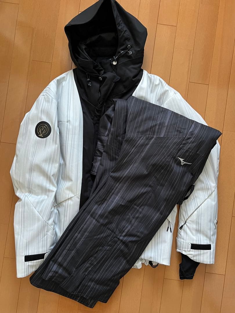 美品　ミズノ　スキーウェア　カタログ外