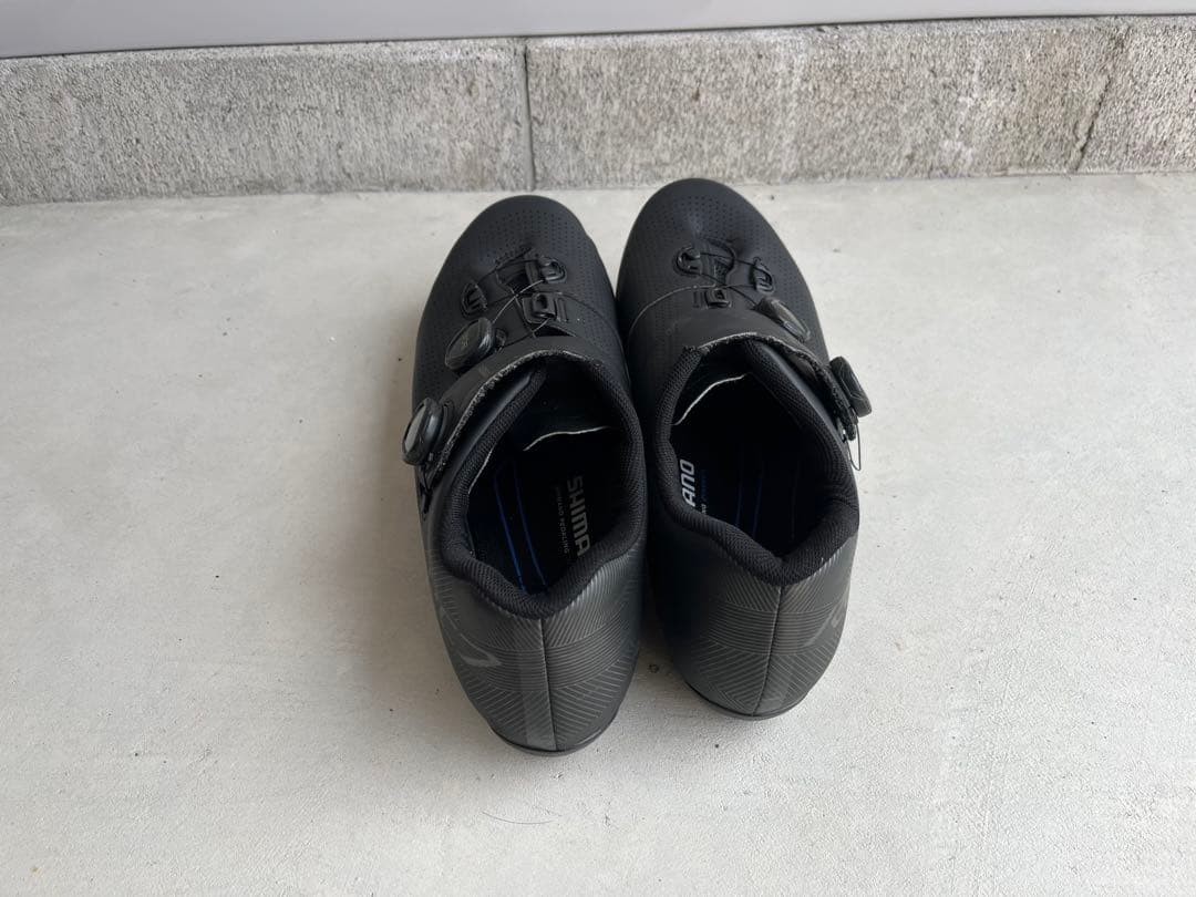 Shimano ブラック RC-701 WIDE サイズ28インチ、30.5cm