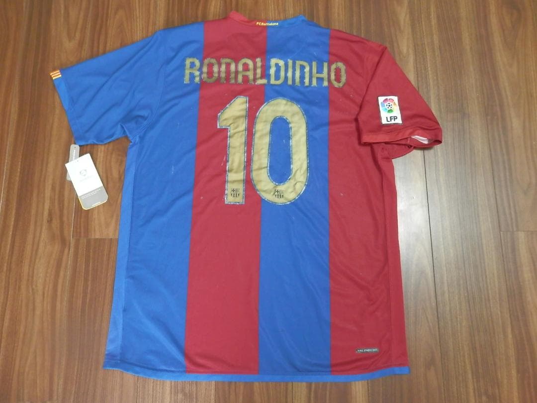 【NEW】【ロナウジーニョ】【未使用品】バルセロナ(2006/07)