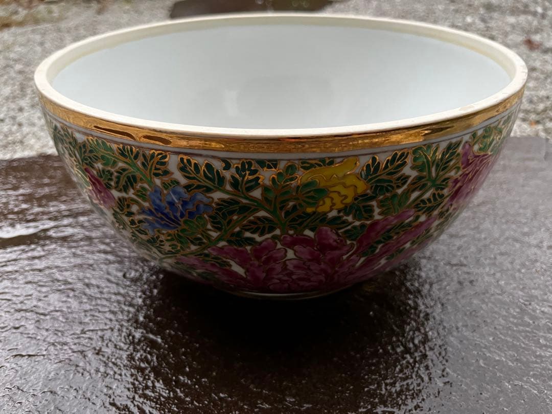 希少　カラフルで華やかで大きな陶器製の蓋付きの壺