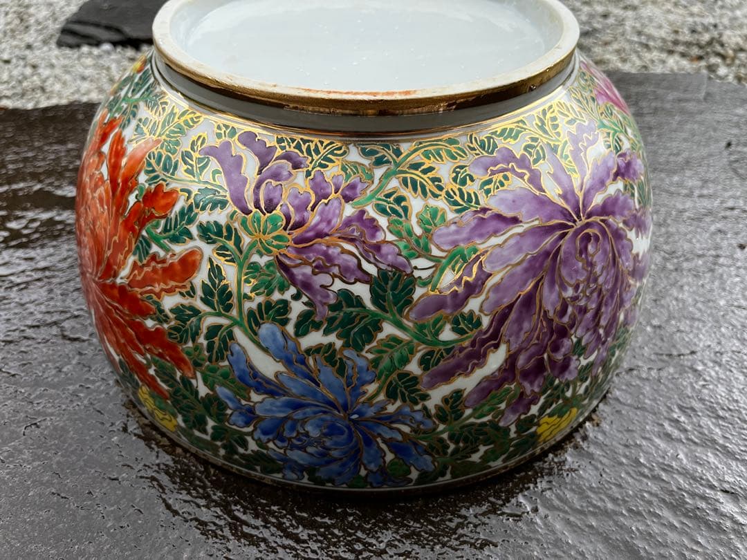 希少　カラフルで華やかで大きな陶器製の蓋付きの壺