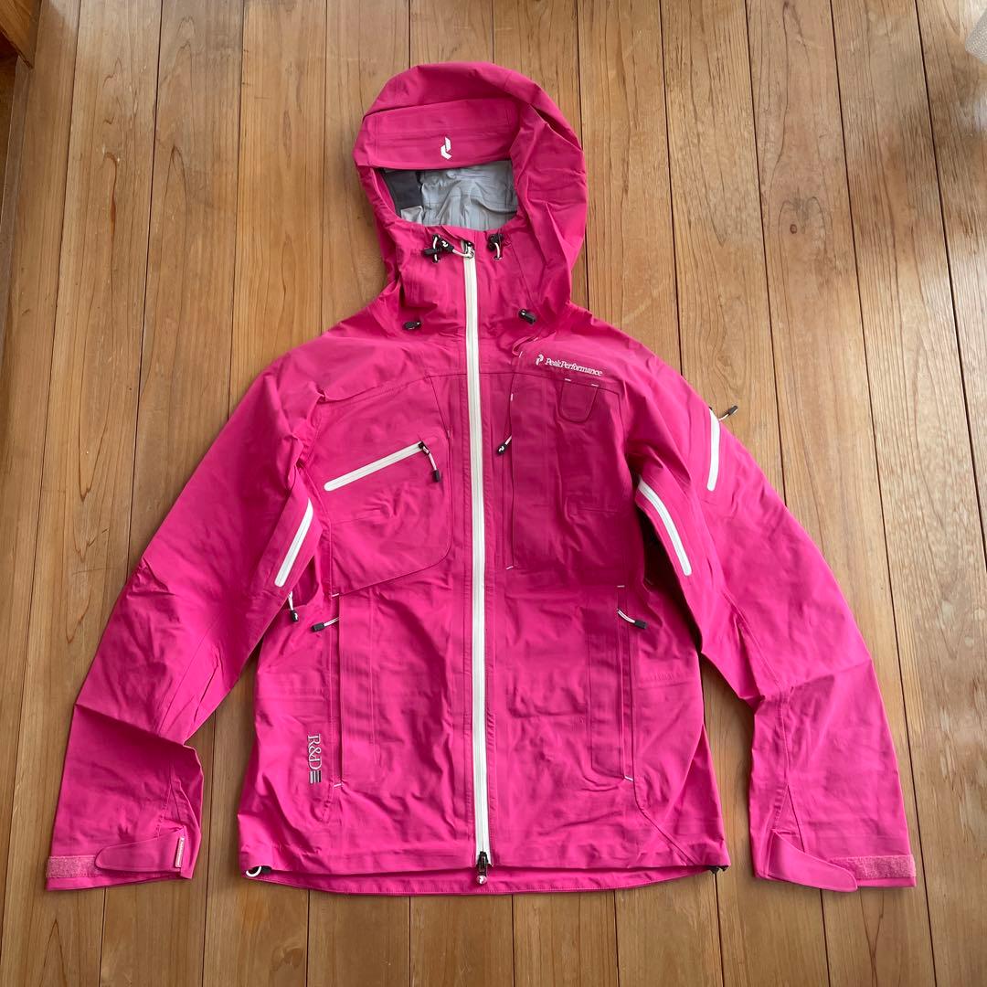 ピークパフォーマンス　 ヘリアルパインジャケット女性用Sサイズ