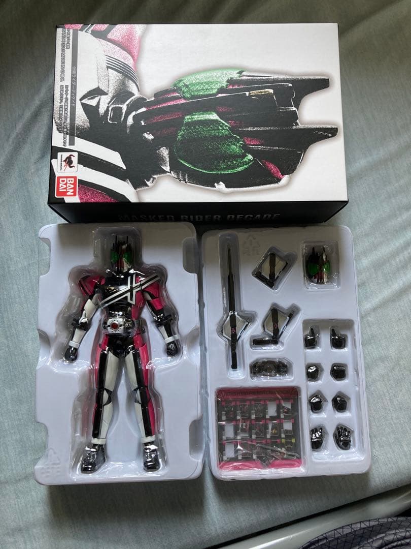 S.H.フィギュアーツ 仮面ライダーディケイド 真骨彫製法