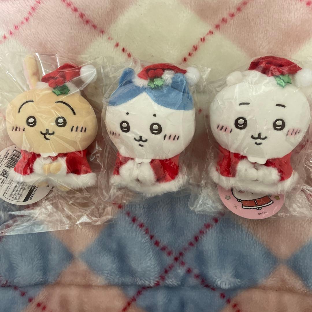 ちいかわ　ハチワレ　うさぎ　サンタさんだ！持ちますマスコット