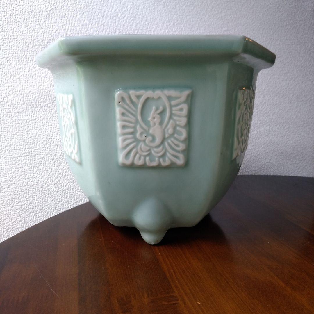 瀬戸　青磁貼付　植木鉢　骨董