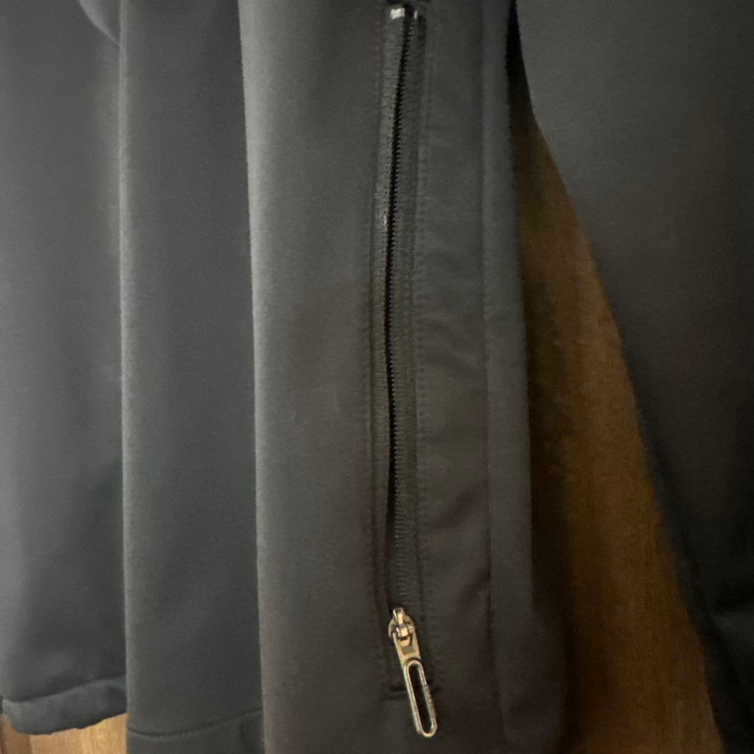 デサントゴルフ　ブラック ストレッチジャケット フルジップ　Lサイズ