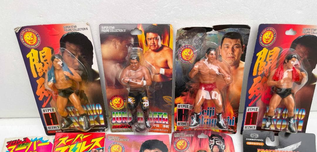 【プロレスグッズ】フィギュア（闘魂シリーズ）など７体＋プロレス本3冊