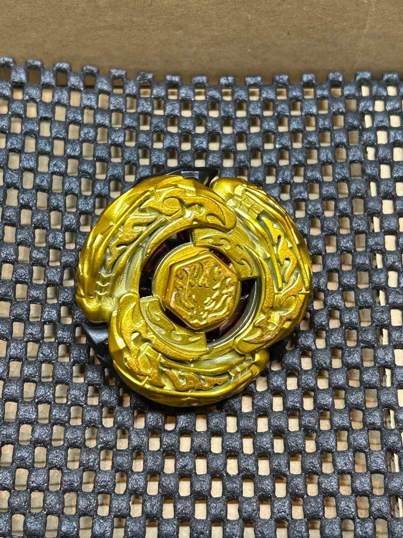 国内正規品　メタルファイトベイブレード　エルドラゴデストロイ　ゴールドアーマード