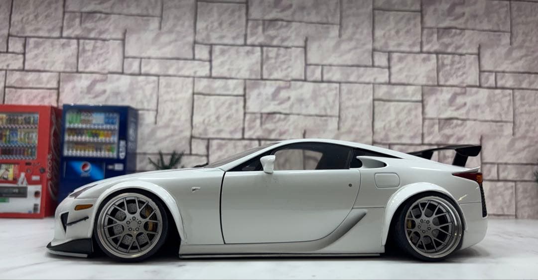 1/18ミニカー　レクサスLFAハイパーフォージド深リムスーパーワイドカスタム