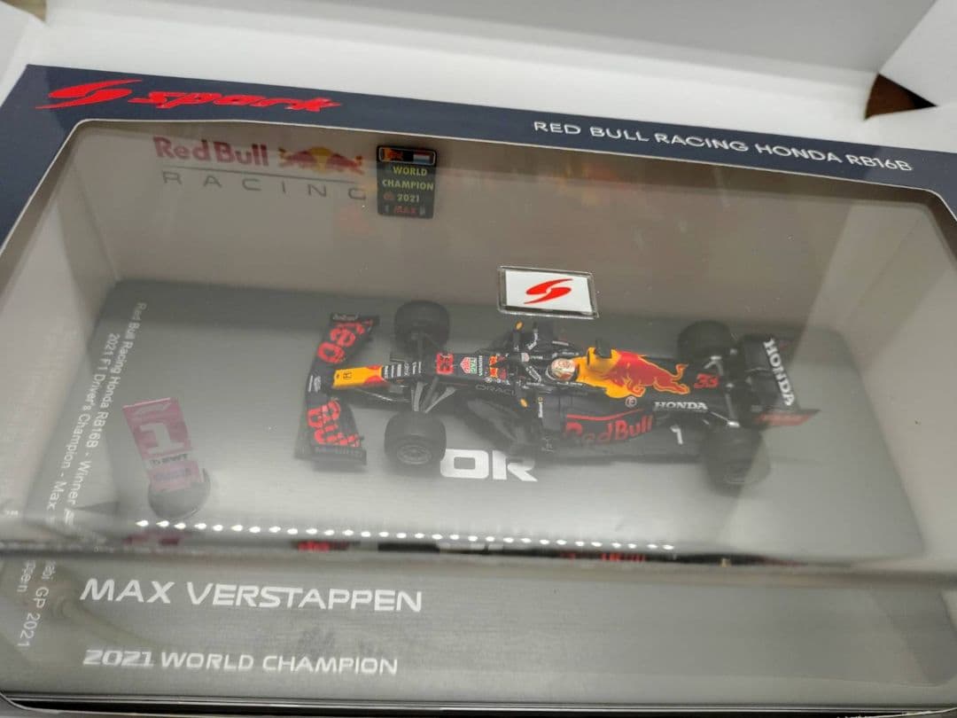 1/43 スパーク RedBull Racing　HONDA　RB16B