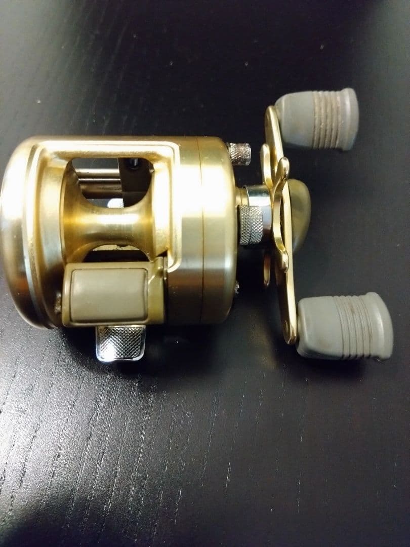 CALCUTTA 50 ゴールド ベイトリール