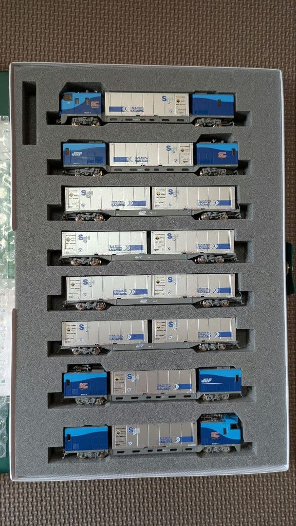 KATOスーパーレールカーゴ新デザインコンテナ16両セット