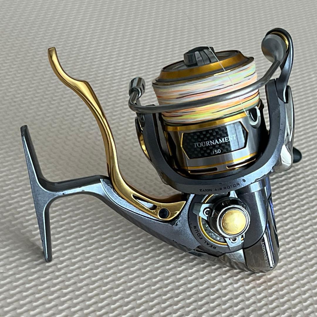 DAIWA トーナメントISO 2500HLBDスピニングリール