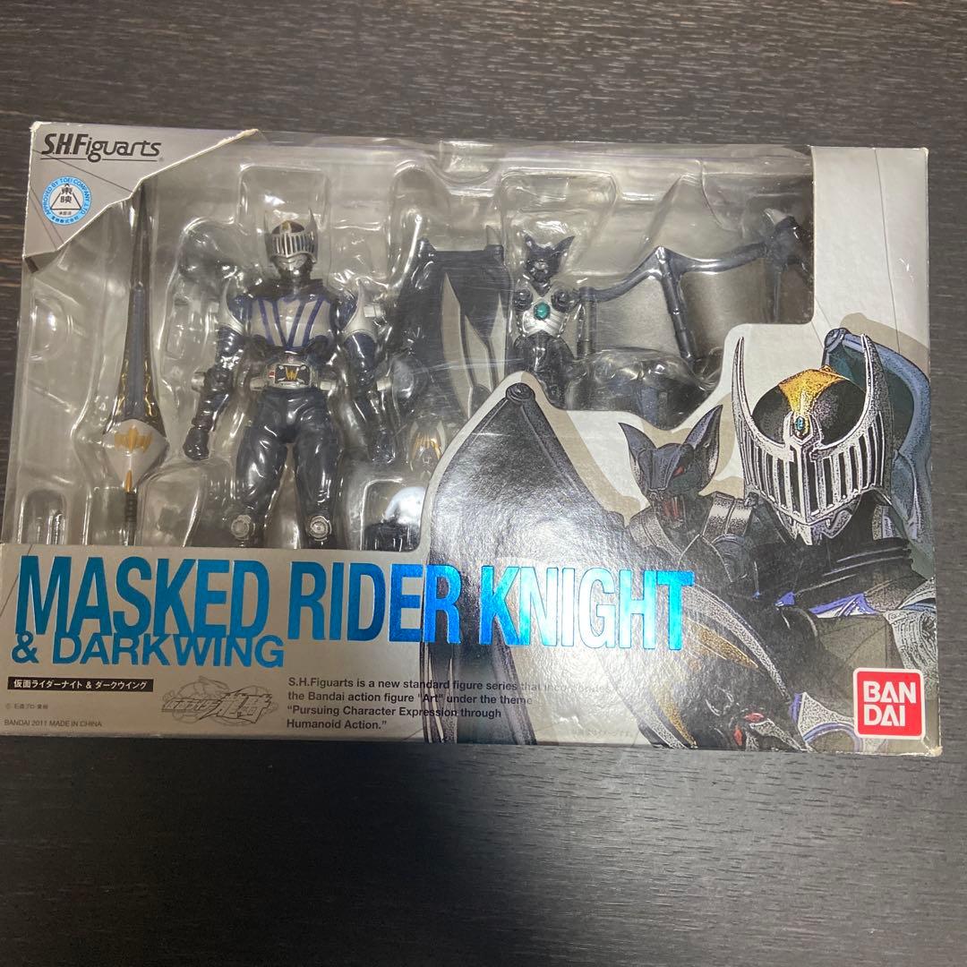 S.H.Figuarts フィギュアーツ　仮面ライダーナイト　ダークウイング