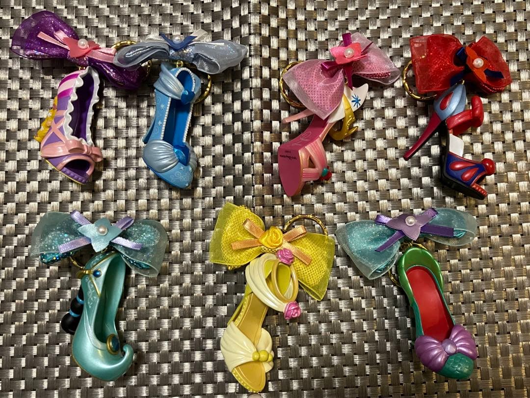 ディズニー　プリンセス　靴型キーホルダー