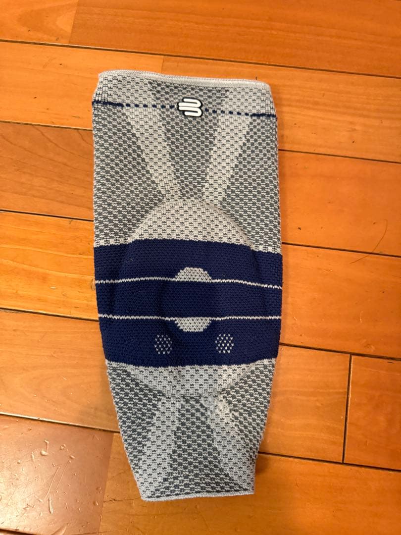 Bauerfeind GenuTrain 膝用サポーター Size 3