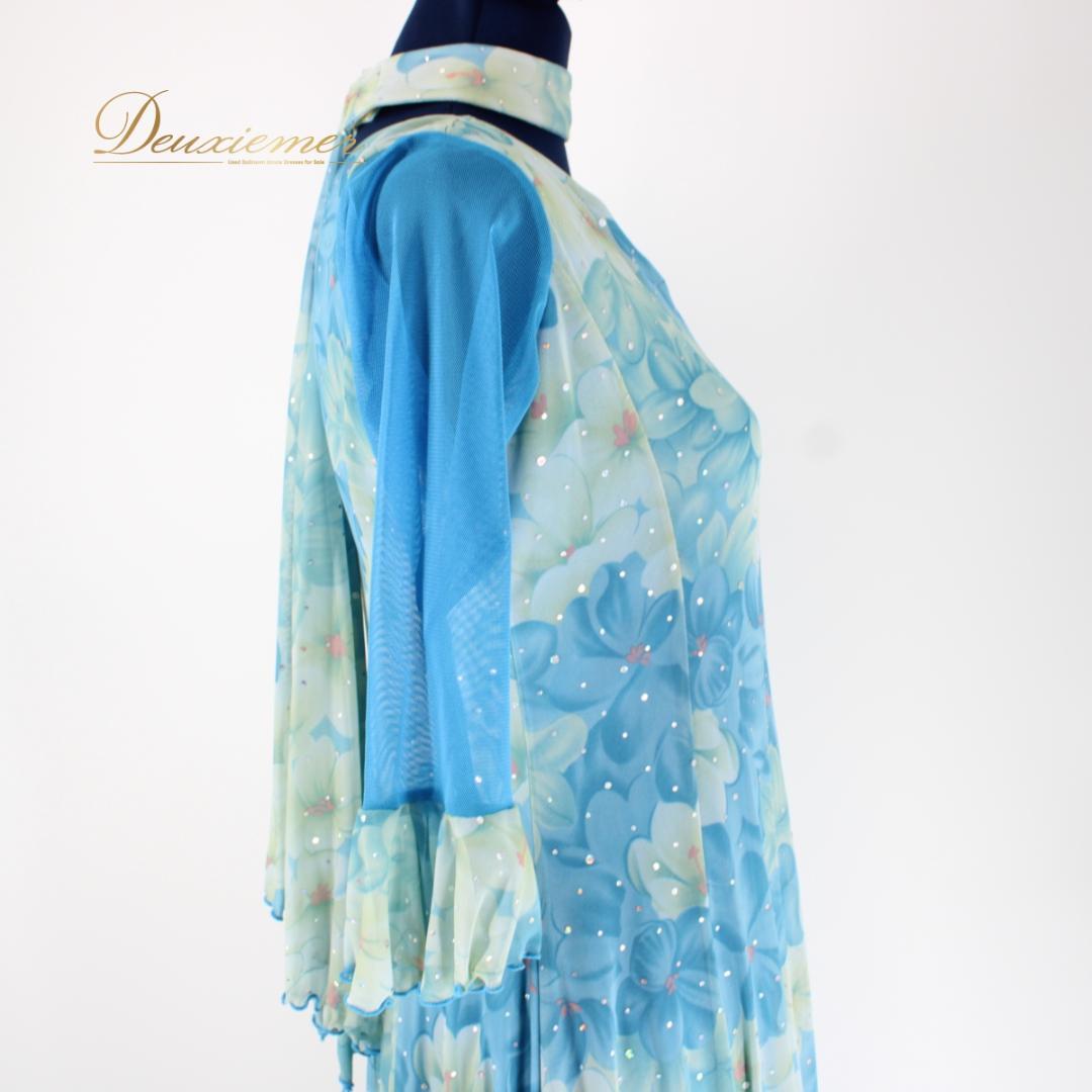 【美品 社交ダンス衣装】ワンピース ドレス 水色 ライトブルー チョーカー 長袖