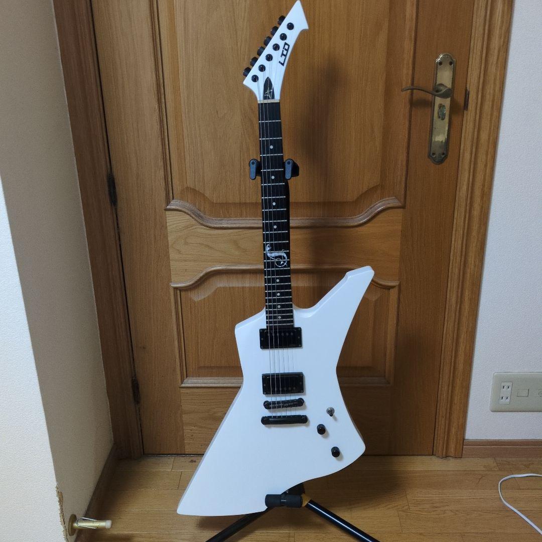 ESP LTD Snakebyte  White　美品