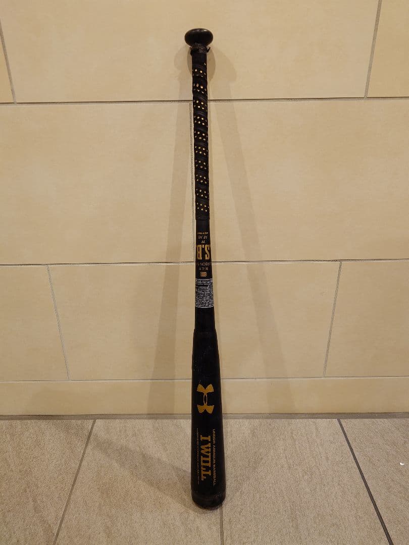 【希少品】アンダーアーマー I WILL 軟式 バット カーボン アイウィル