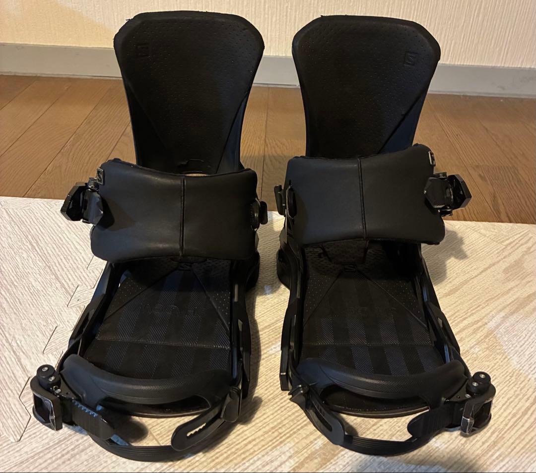 Salomon ディストリクト　シャドウフィット