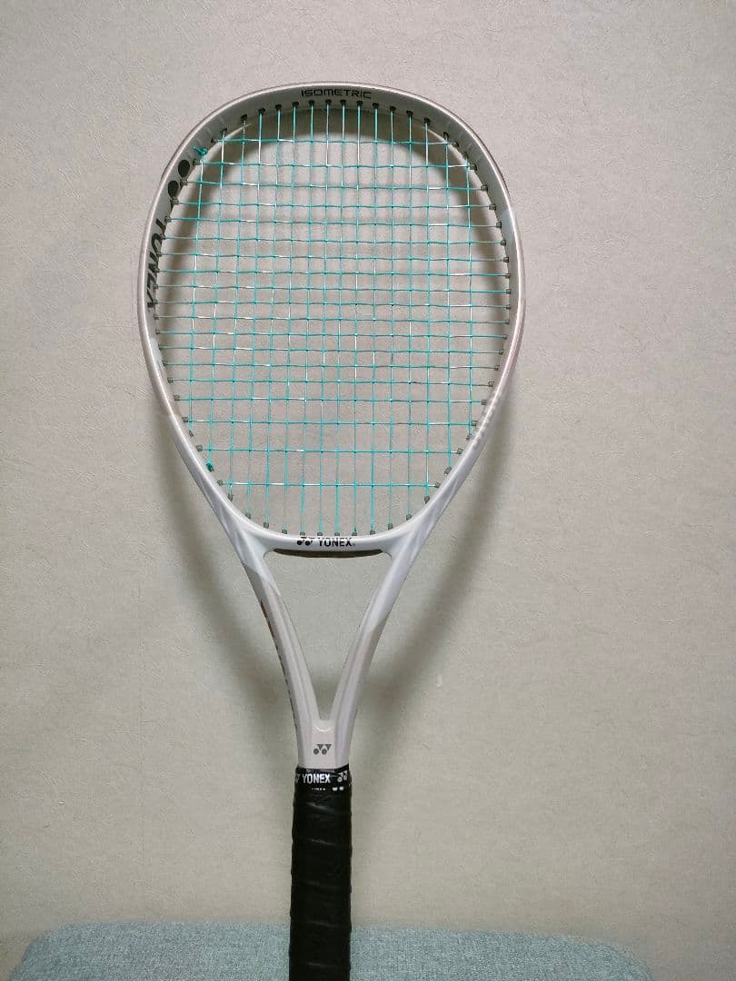 使用品　2024年 ヨネックスVコア100L 白 G2