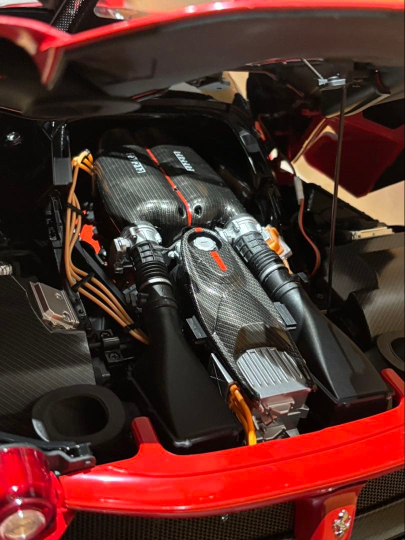 Ferrari LaFerrari 1/8モデル