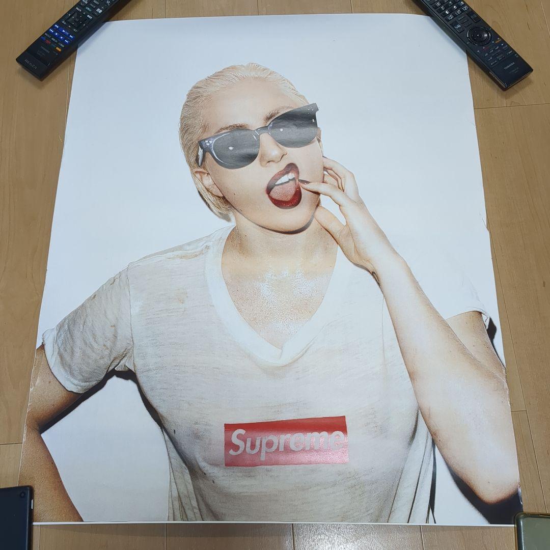 レディーガガ　ポスター　シュプリーム