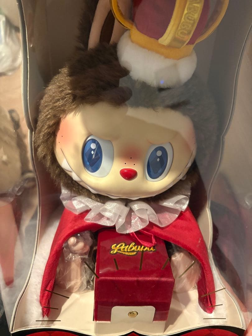 S*〜様 POP MART The Monsters 王冠付きぬいぐるみ