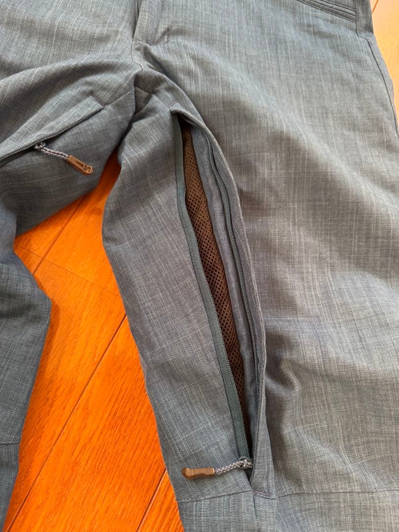 サロモン　スキー.スノボウェア