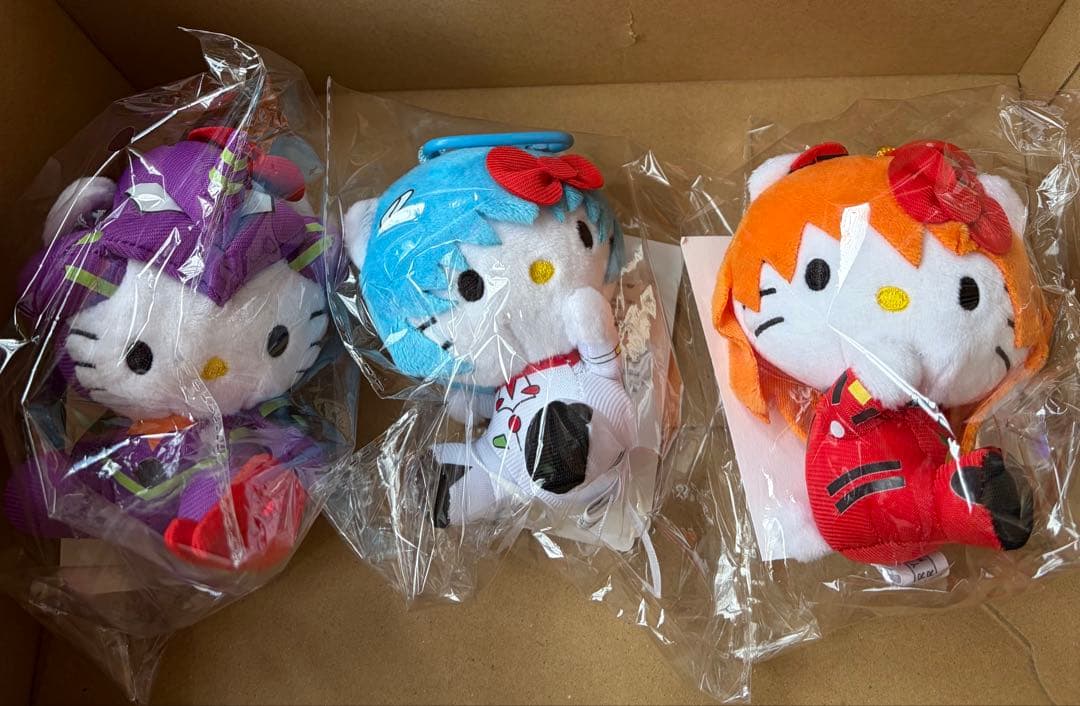 EVA x HELLO KITTY トイキーホルダー