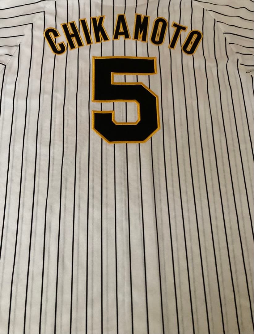 阪神タイガース　レプリカ　ユニフォーム　近本光司　Ｏサイズ