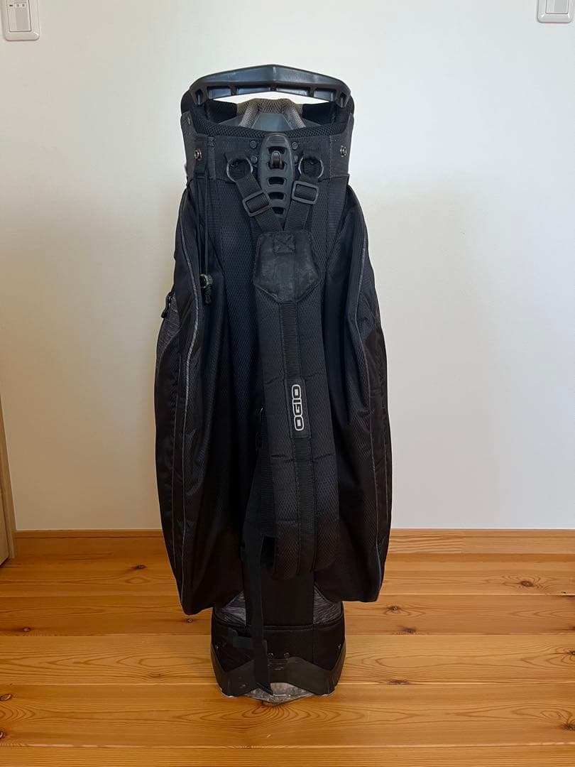 OGIO オジオ ゴルフバッグ キャディバッグ 黒 多機能ポケット付き