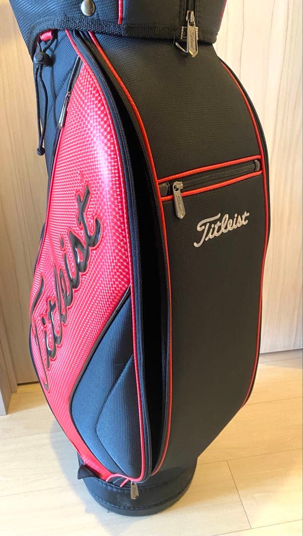 Titleist キャディバッグ ブラック/レッド　9.5サイズ