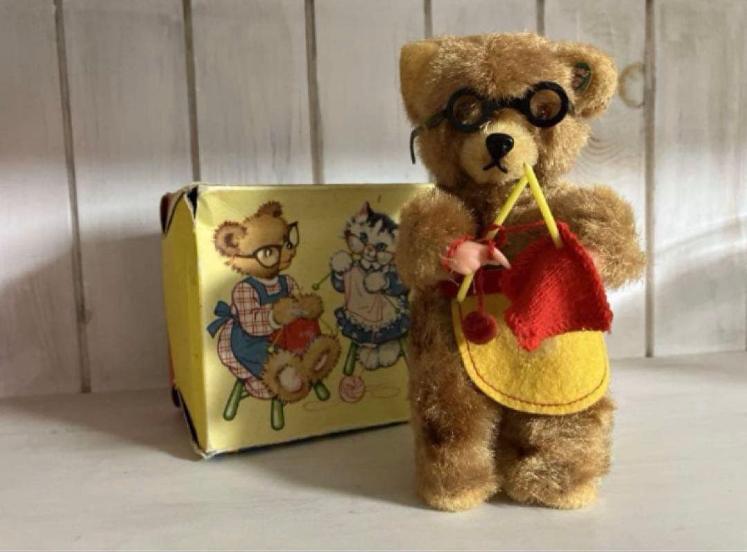 アンティーク ヴィンテージ ドイツ　ゼンマイおもちゃ 編み物をするクマ
