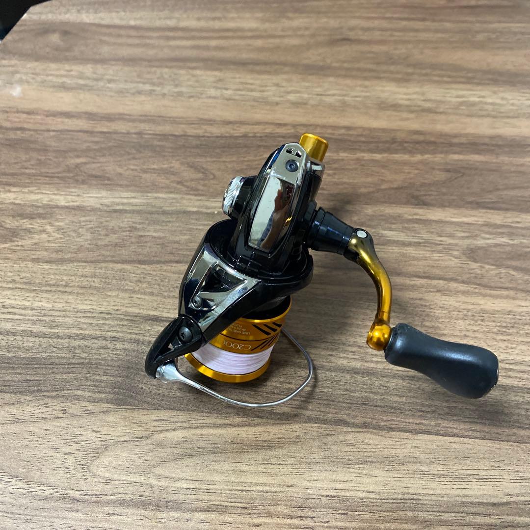 シマノ　C2000SSPG スピニングリール 黒/金