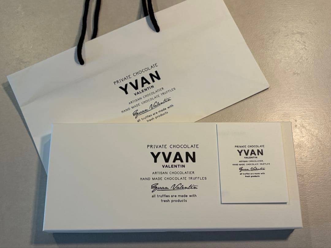 【新品未開封】　YVAN イヴァンヴァレンティン チョコレートトリュフ 24個