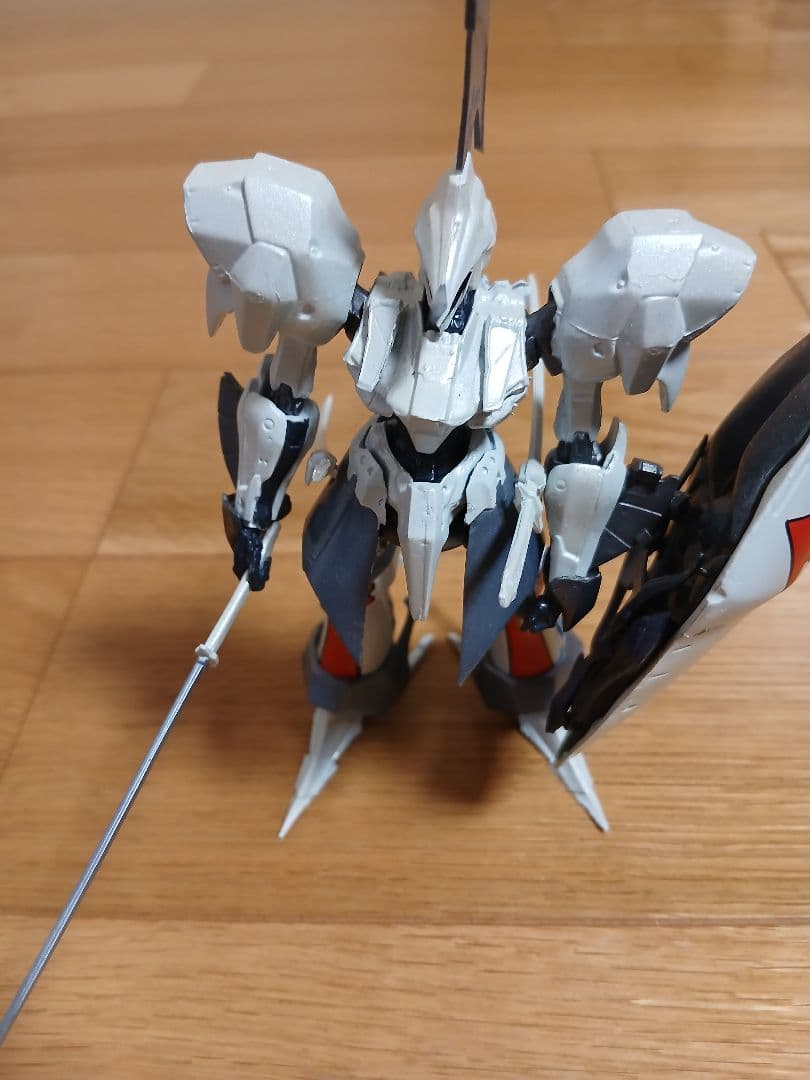 ファイブスター物語　ロボットフィギュア 剣と盾付き