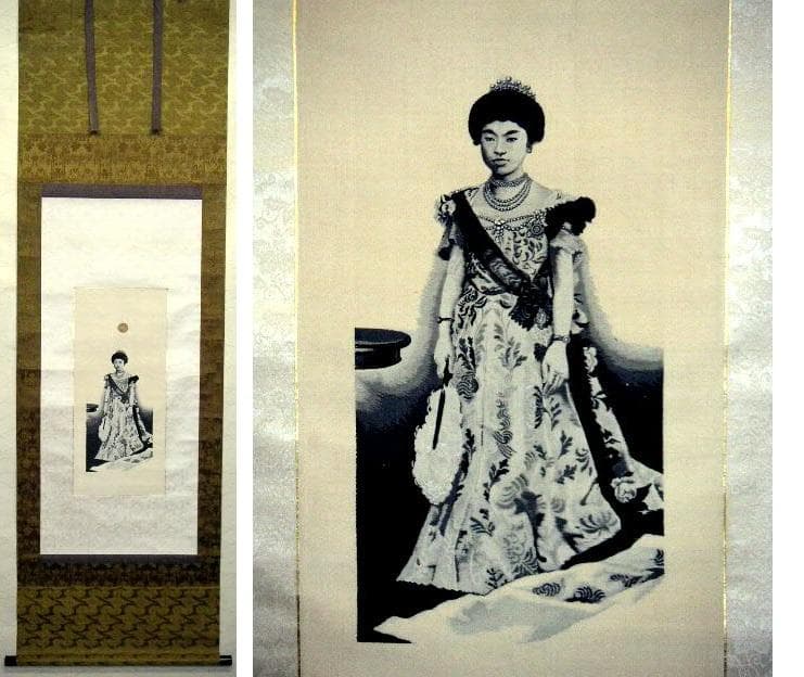 ♥掛軸　大正時代　皇后陛下　つづれ織り　大正天皇　人物　掛け軸　骨董品