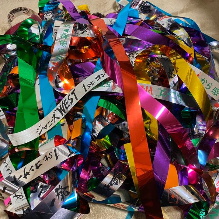 ジャニーズWEST 銀テープ