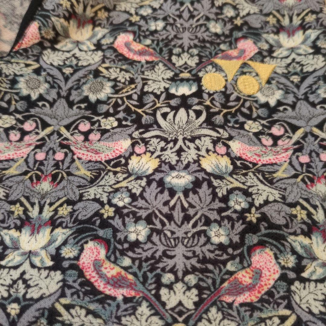 YONEXヨ ネックス　レディーステニスウェア 上下セット