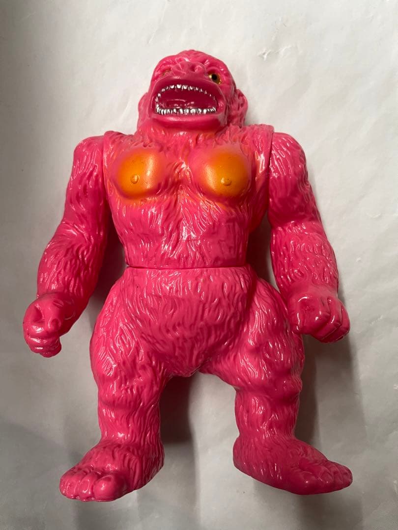 マルサン　ウルトラ怪獣シリーズ　ジャイアントゴリラ　復刻　ソフビ　ピンク