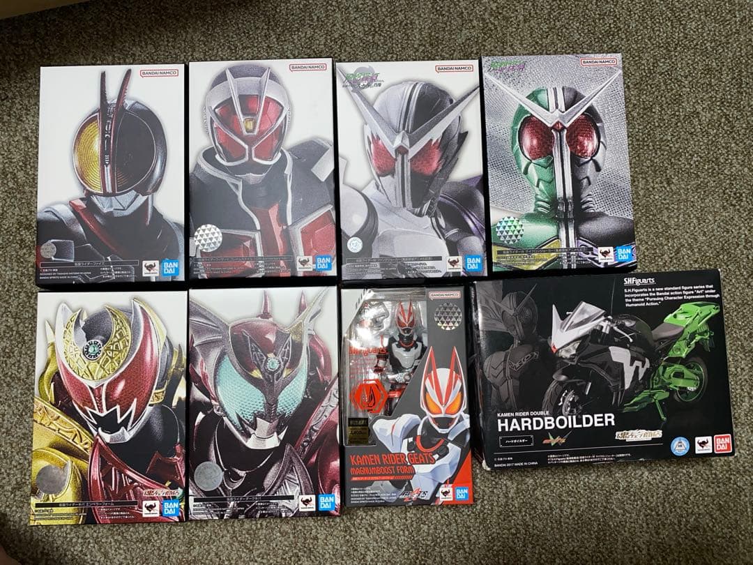 真骨彫製法　仮面ライダー　ダブル　キバ　ファング　ファイズ　フィギュアーツ