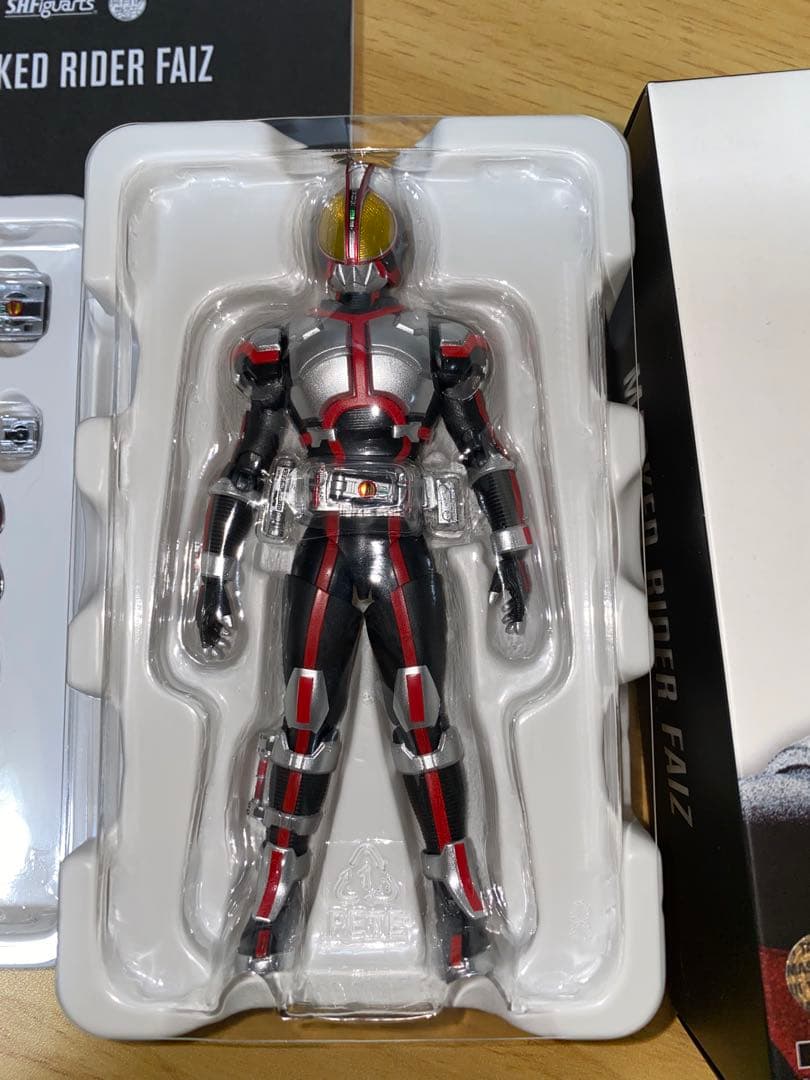 真骨彫製法　仮面ライダー　ダブル　キバ　ファング　ファイズ　フィギュアーツ