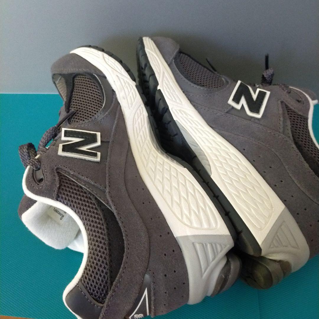 値引　ニューバランス2002R 新品　グレー23cm スニーカー