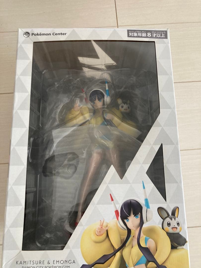 カミツレ&エモンガ　フィギュア　ポケモン