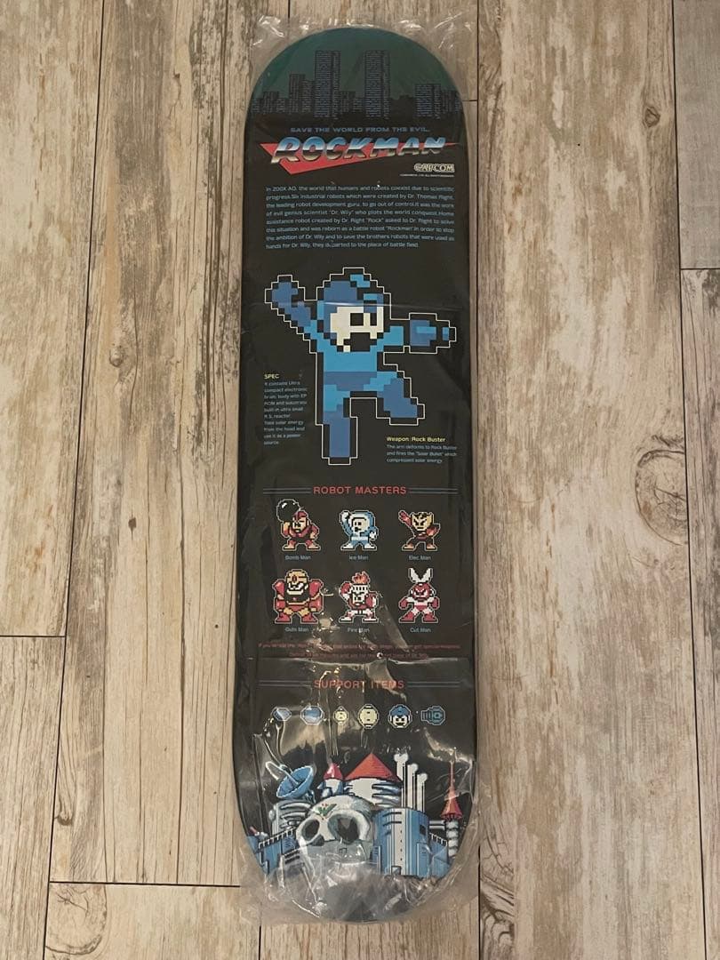 未使用品　スケートボード　ロックマン　MEGA MAN skateboard
