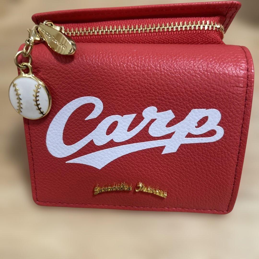 Samantha コラボ　カープ 三折り財布