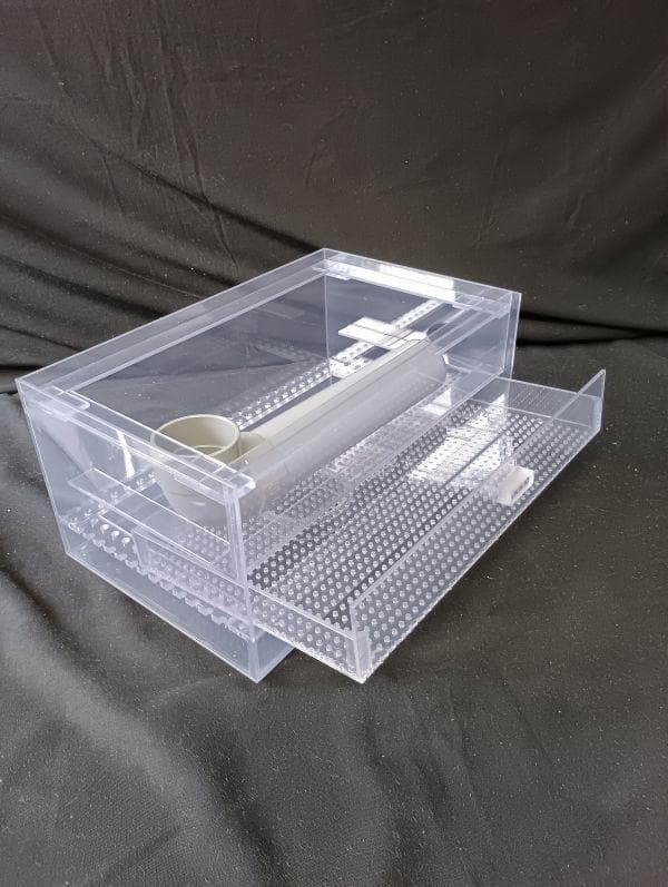 ウールマット交換が楽になる側面引き出し式のウールボックスシャワーパイプ付き