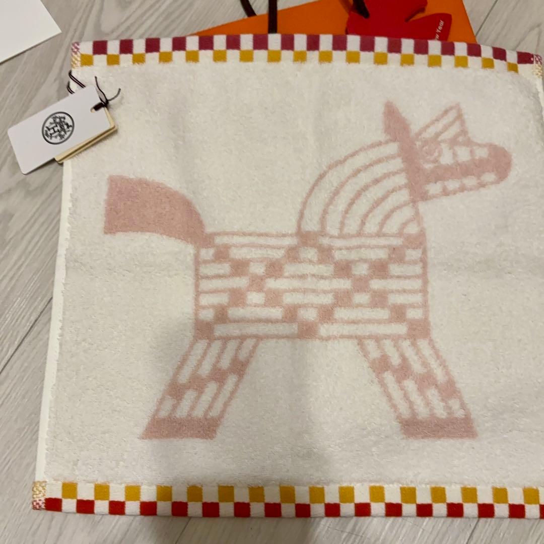 HERMESエルメス カレ•タオル[アニモー•ナッテ]ピンクイエロー新品箱紙袋付