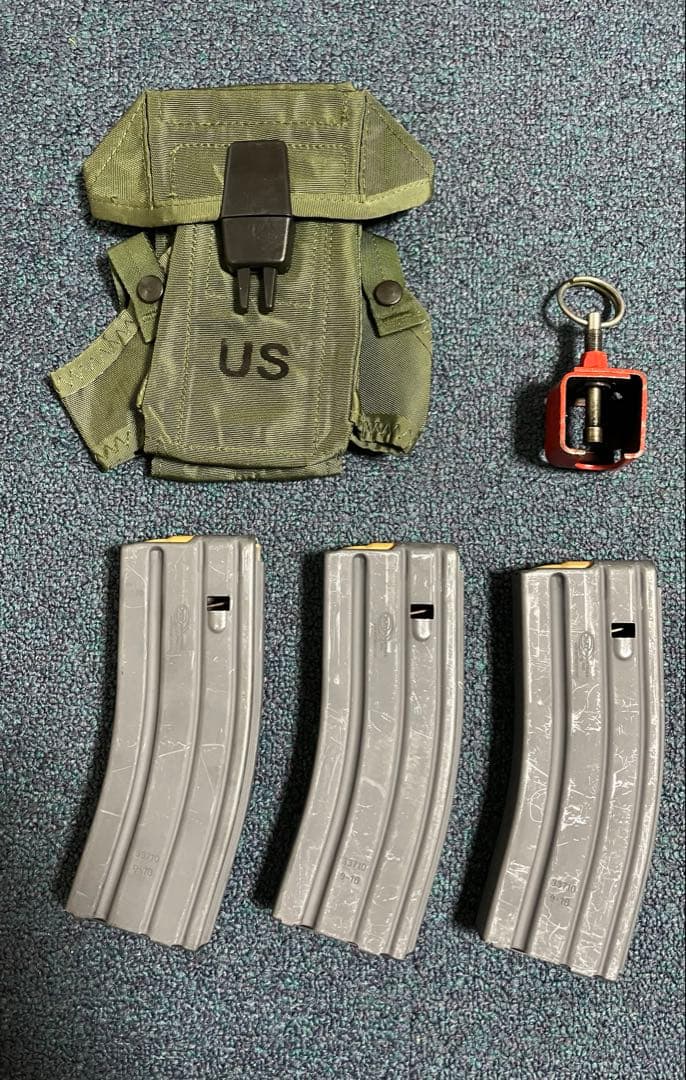 米軍実物 M16 5.56mm マガジン 3個＋ ポーチ+ブランクアダプター